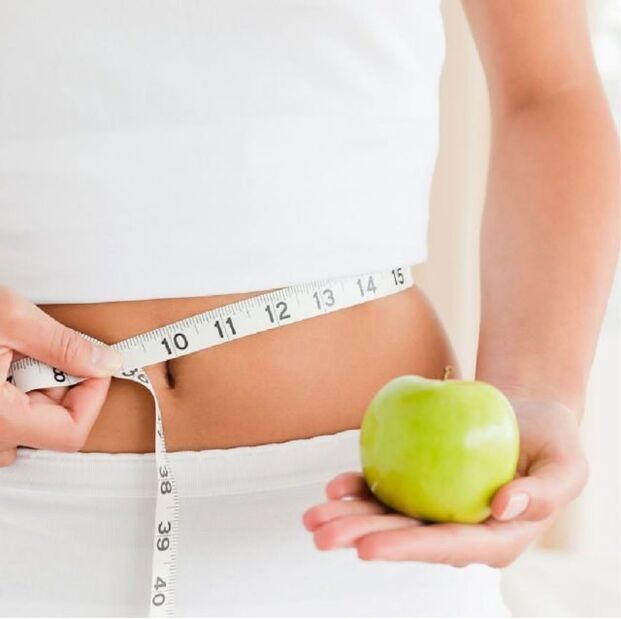 Reducción de la cintura durante la pérdida de peso en una semana. 