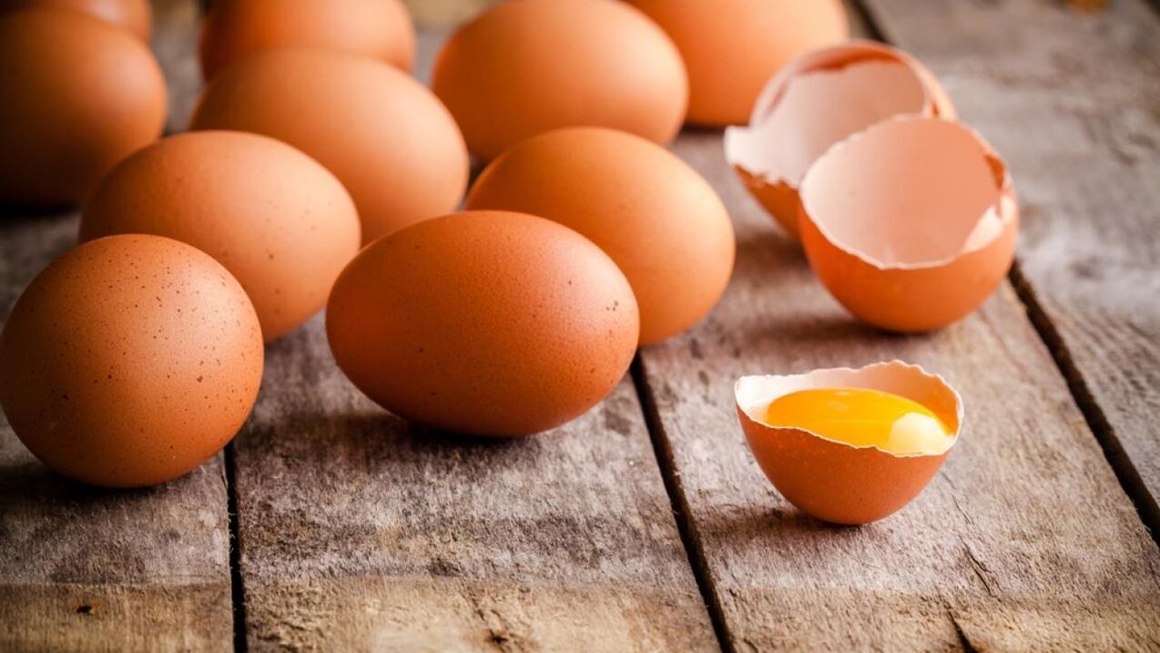 Huevos de gallina para una nutrición adecuada. 
